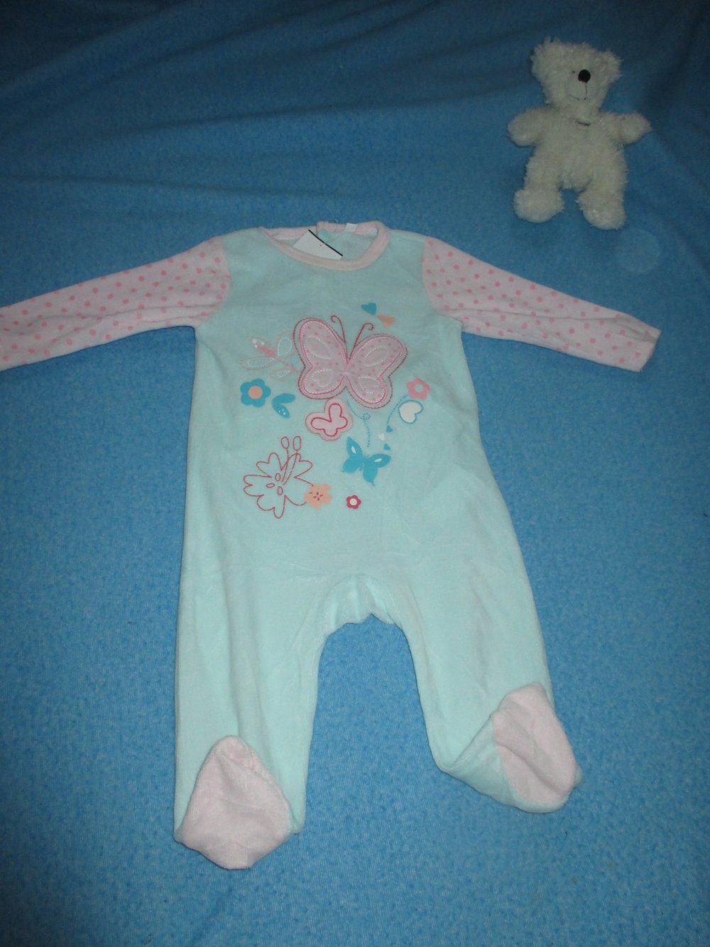 NEU * Niedlich * Baby * GIRL * Schmetterling * 3D Applikation- Stickerei * Nicki * Einteiler * Schlafanzug * Größe 68 * mint- grün * pink *