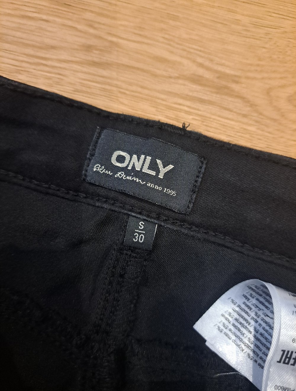 Only High Waist Skinny Röhrenjeans mit Details