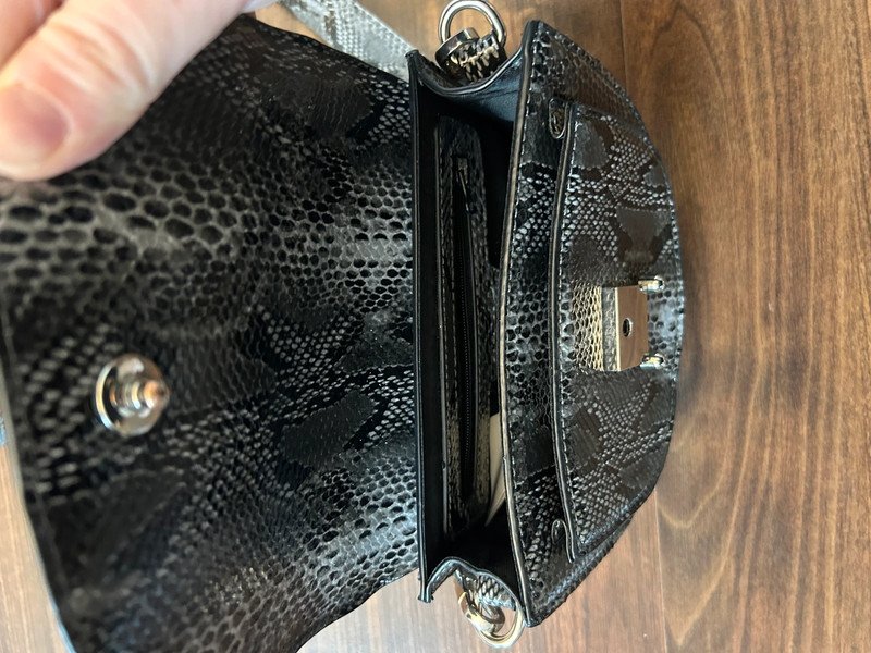 NA-KD Tasche mit Schlangenmuster 