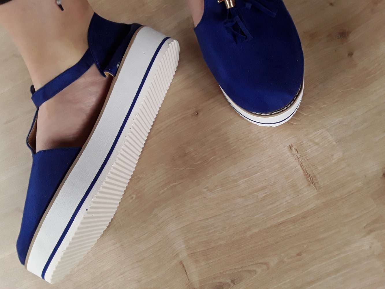 Blaue Plateauballerinas