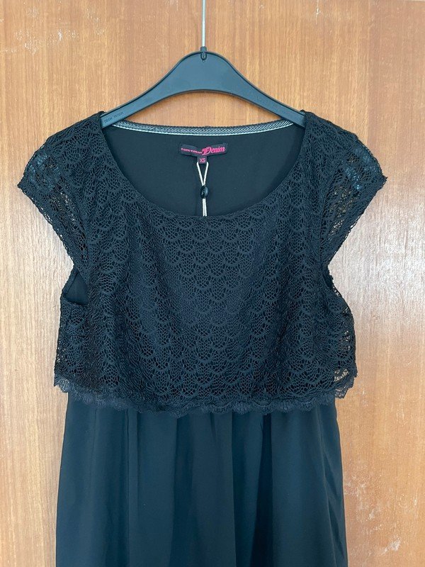 Kleid mit Spitzenoberteil, Neu mit Etikett *Mengenrabatt*