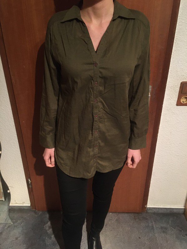 Khakifarbene Bluse aus 100% Baumwolle *Mengenrabatt*