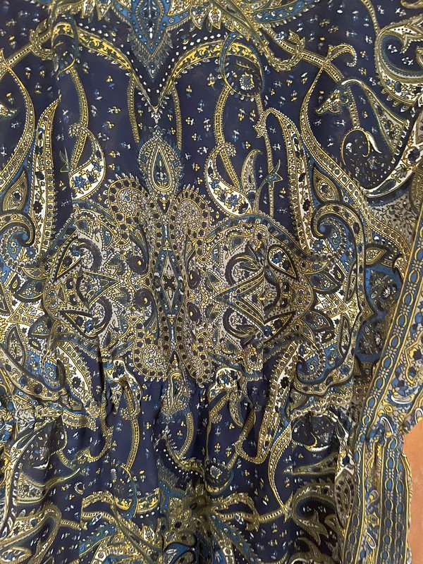blau gemustertes Kleid im Paisley-Muster von Mango *Mengenrabatt*
