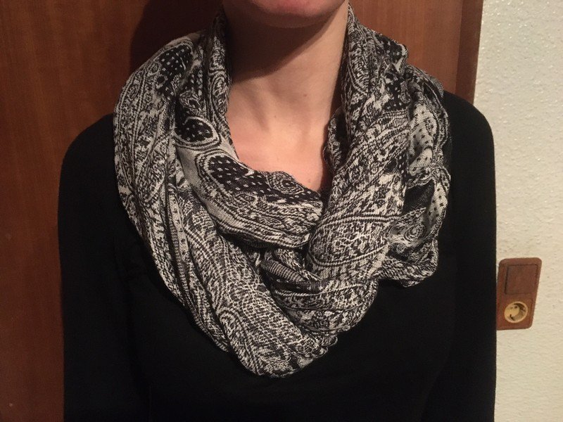 Schwarz-grau gemusterter Viskose-Schlauchschal *Mengenrabatt*