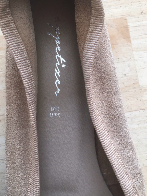 Beige Echtlederschuhe *Mengenrabatt*