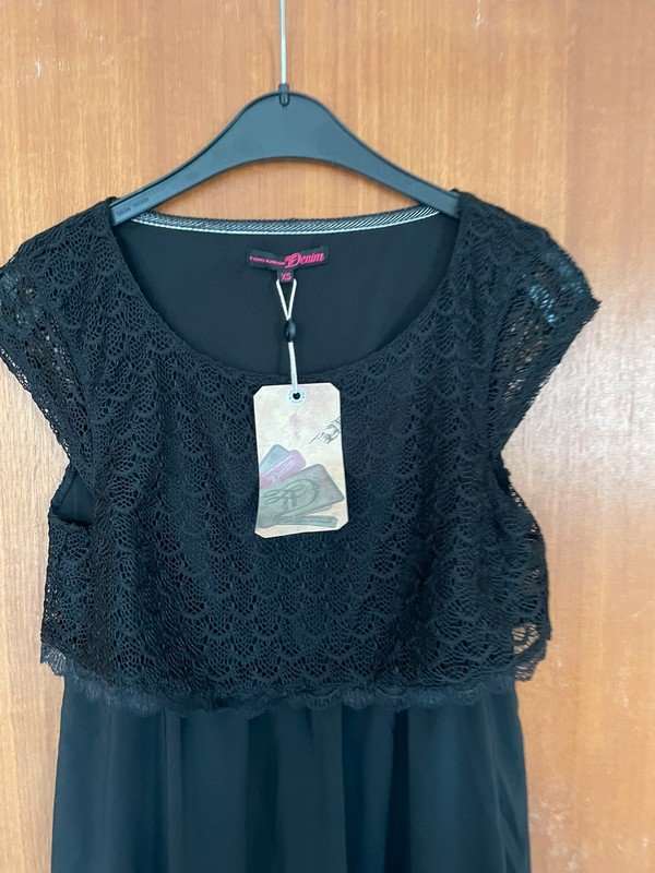 Kleid mit Spitzenoberteil, Neu mit Etikett *Mengenrabatt*