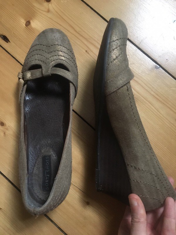 Goldene Keilabsatzschuhe *Mengenrabatt*