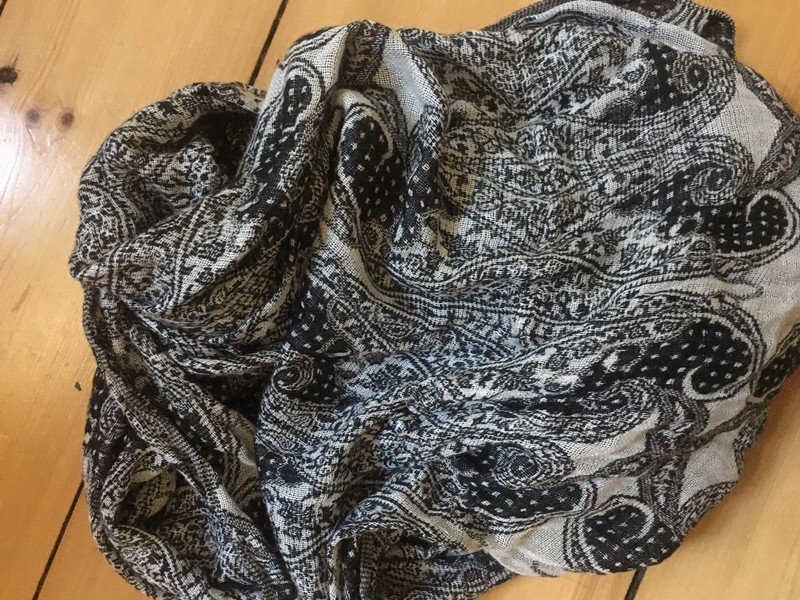 Schwarz-grau gemusterter Viskose-Schlauchschal *Mengenrabatt*