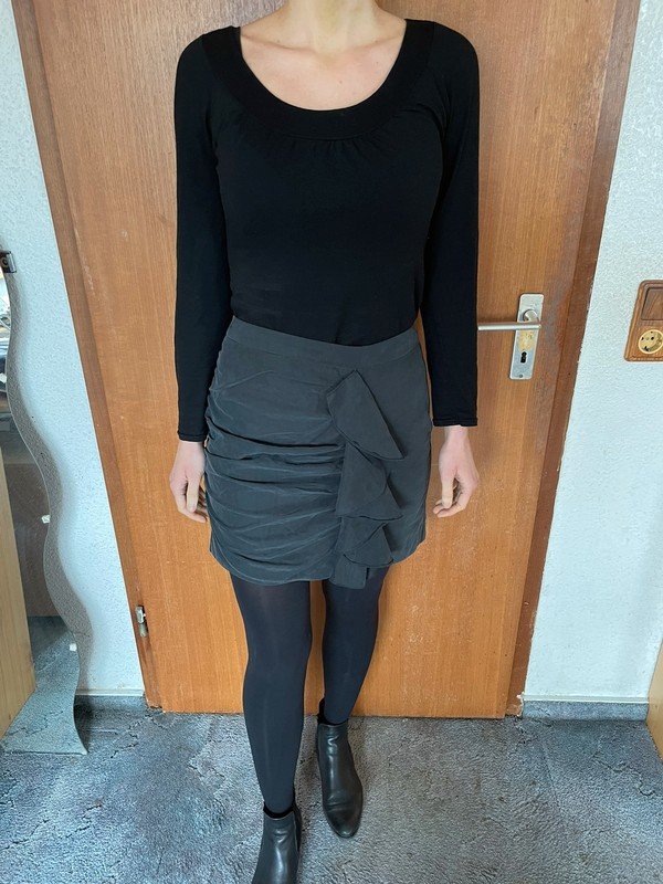 Schwarz- grauer Minirock in Gr. 38 *Mengenrabatt*