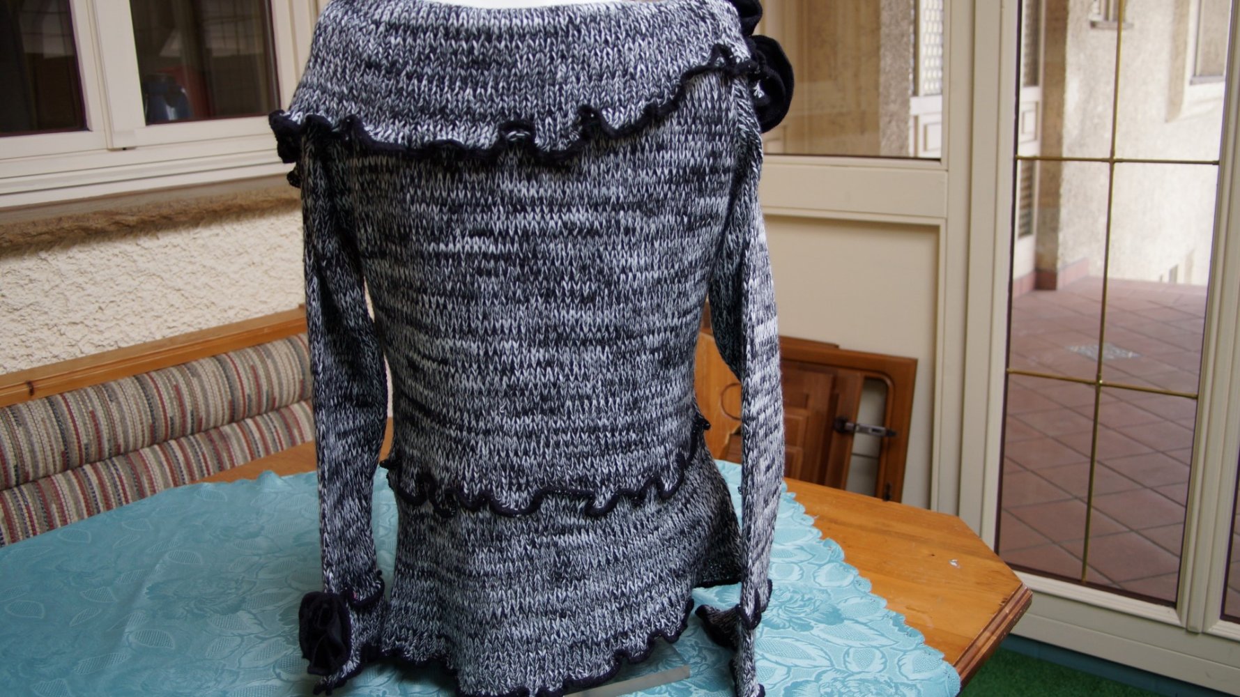 #Pullover m. Samtblüten, #schwarz-meliert, Gr. 40/42, #Bodyright