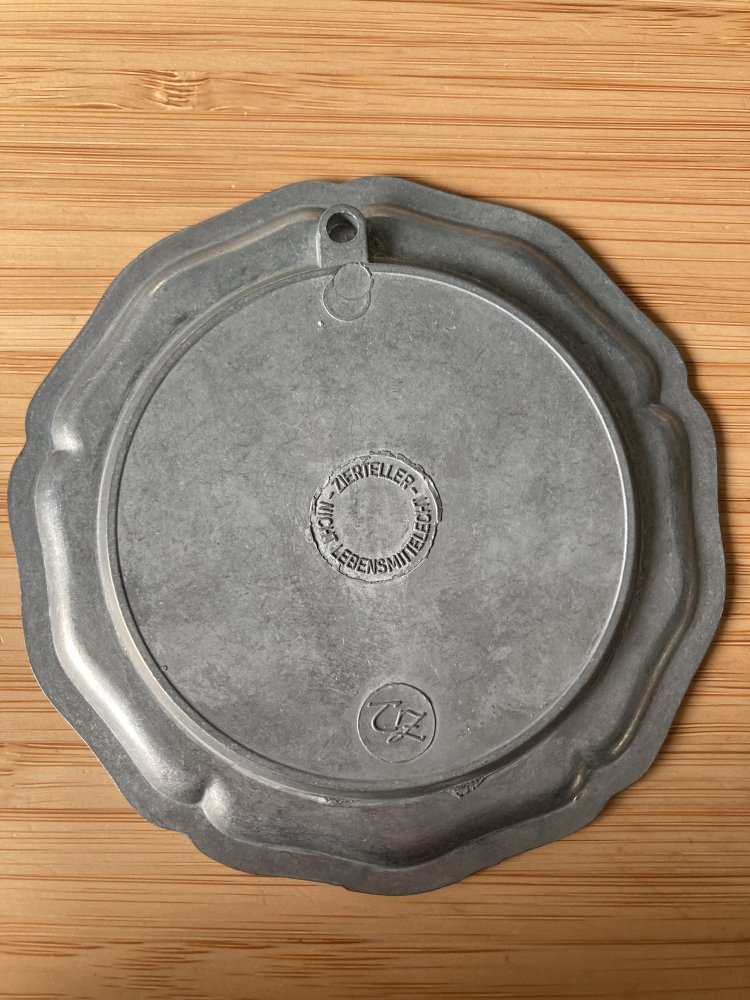 Zinn-(?)Tellerchen Kirschgarten Mainz