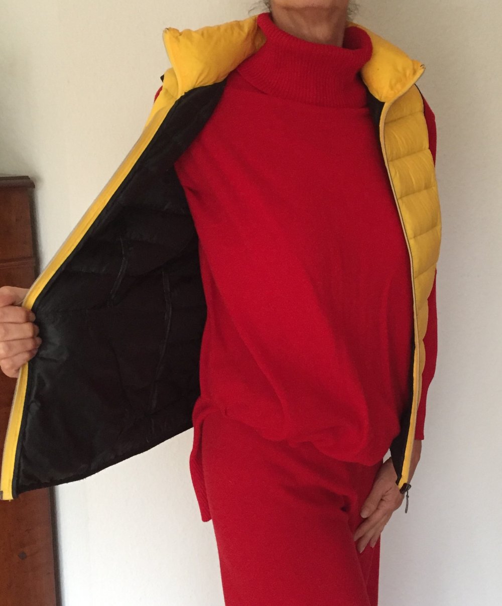 Nautic Daunenweste Gr.S in Gelb mit hohem Kragen + 12 Kammern