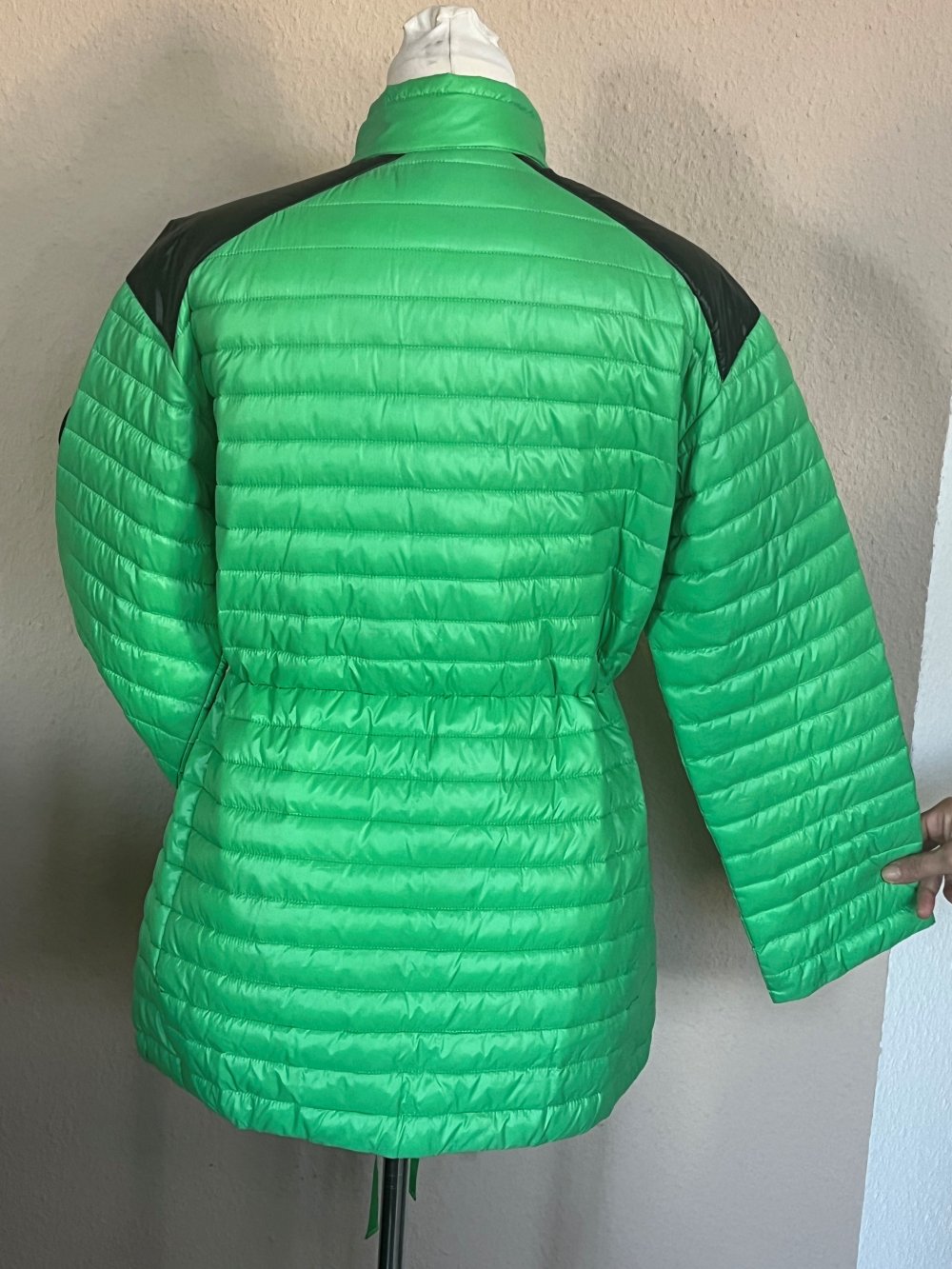 Save the Duck Winterjacke, Steppjacke (ohne Tier Daunen) Gr.38/40 grün/schwarz Neu und ungetragen