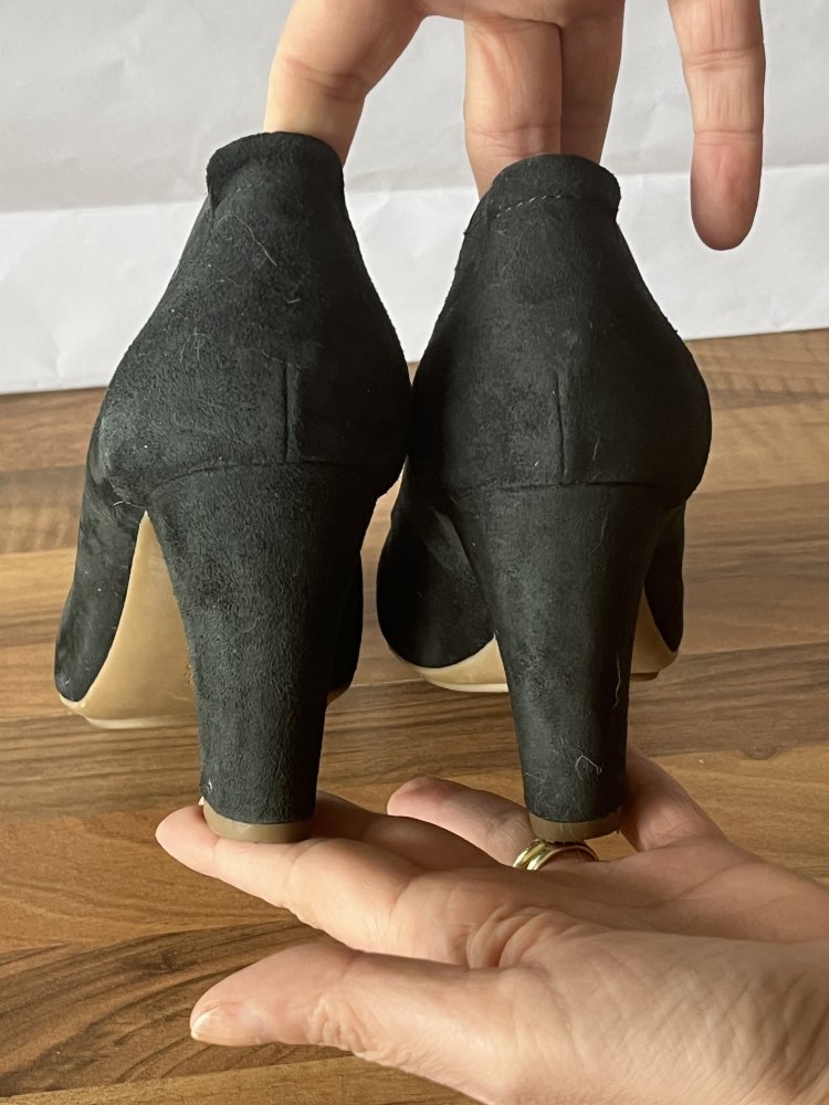 Tommy Hilfiger Leder Pumps Gr.39 Marineblau mit kleinen Schleifen, super gehbarer Absatz