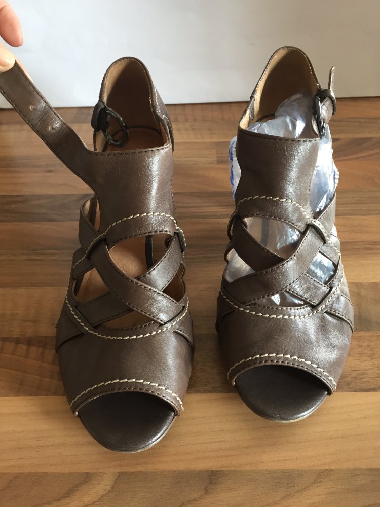 5th Avenue Leder Sandalen Gr.39 mit kleinem Absatz Khaki