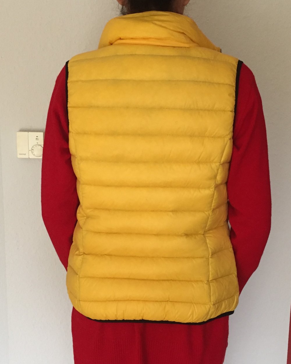 Nautic Daunenweste Gr.S in Gelb mit hohem Kragen + 12 Kammern