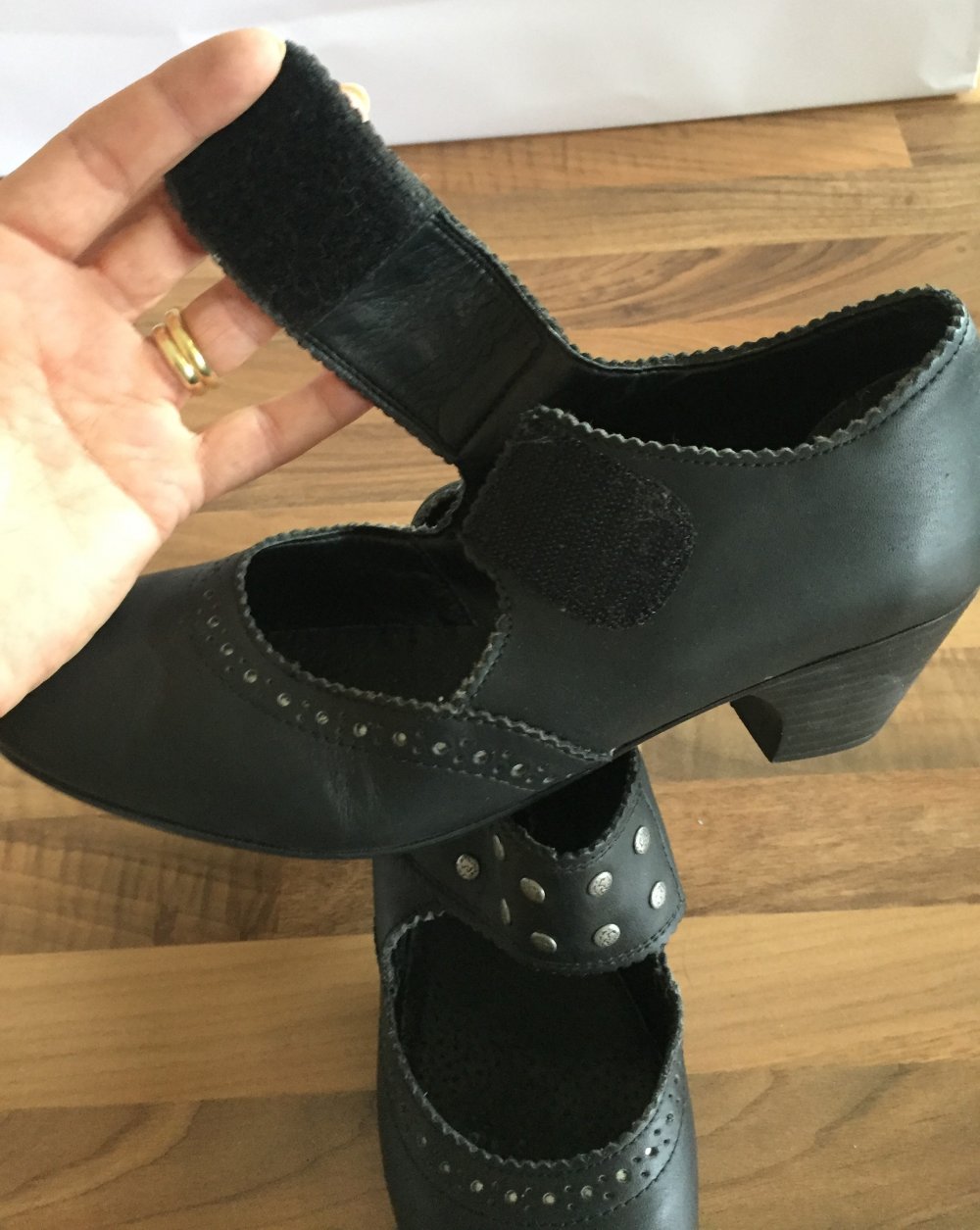 Rieker Mary Jane Leder Sandalen Gr.38 mit Nieten und Ritsch Ratsch Lasche