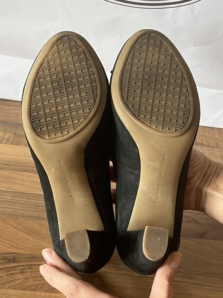 Tommy Hilfiger Leder Pumps Gr.39 Marineblau mit kleinen Schleifen, super gehbarer Absatz