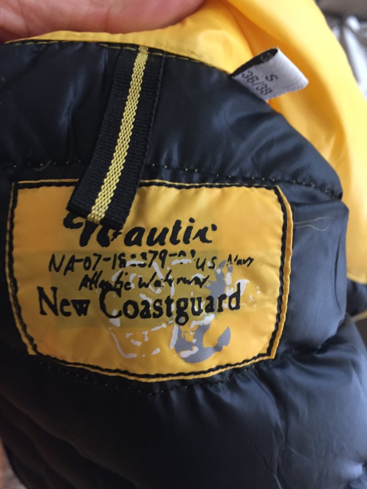 Nautic Daunenweste Gr.S in Gelb mit hohem Kragen + 12 Kammern