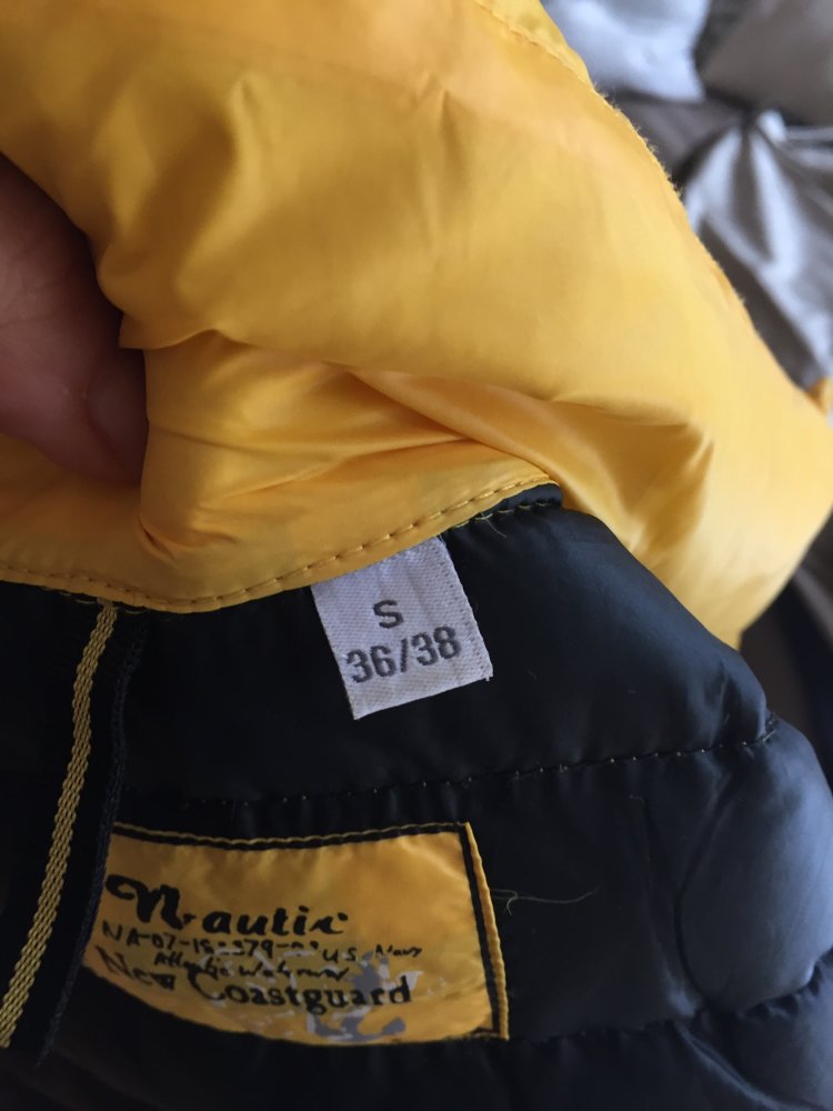Nautic Daunenweste Gr.S in Gelb mit hohem Kragen + 12 Kammern