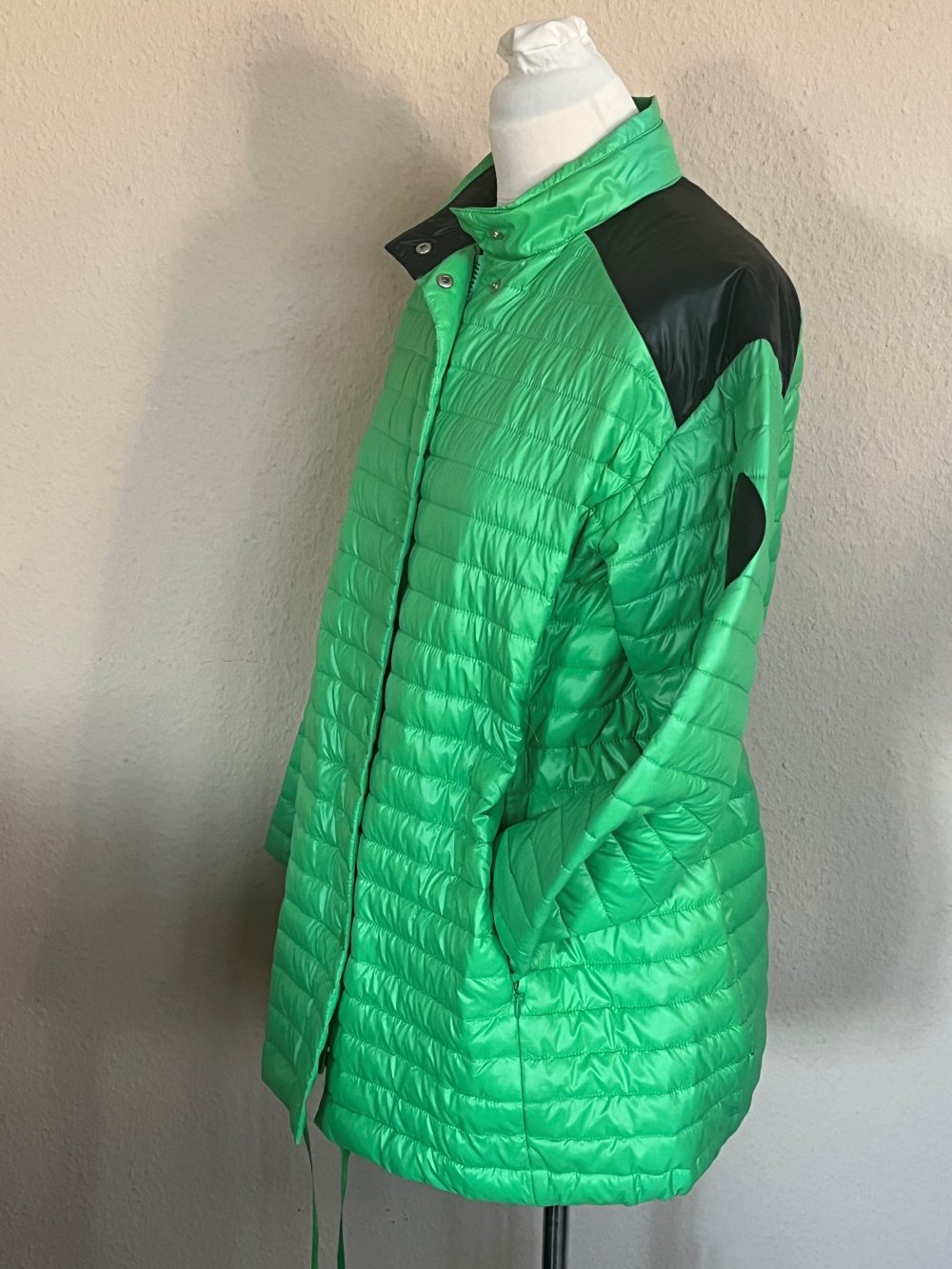 Save the Duck Winterjacke, Steppjacke (ohne Tier Daunen) Gr.38/40 grün/schwarz Neu und ungetragen