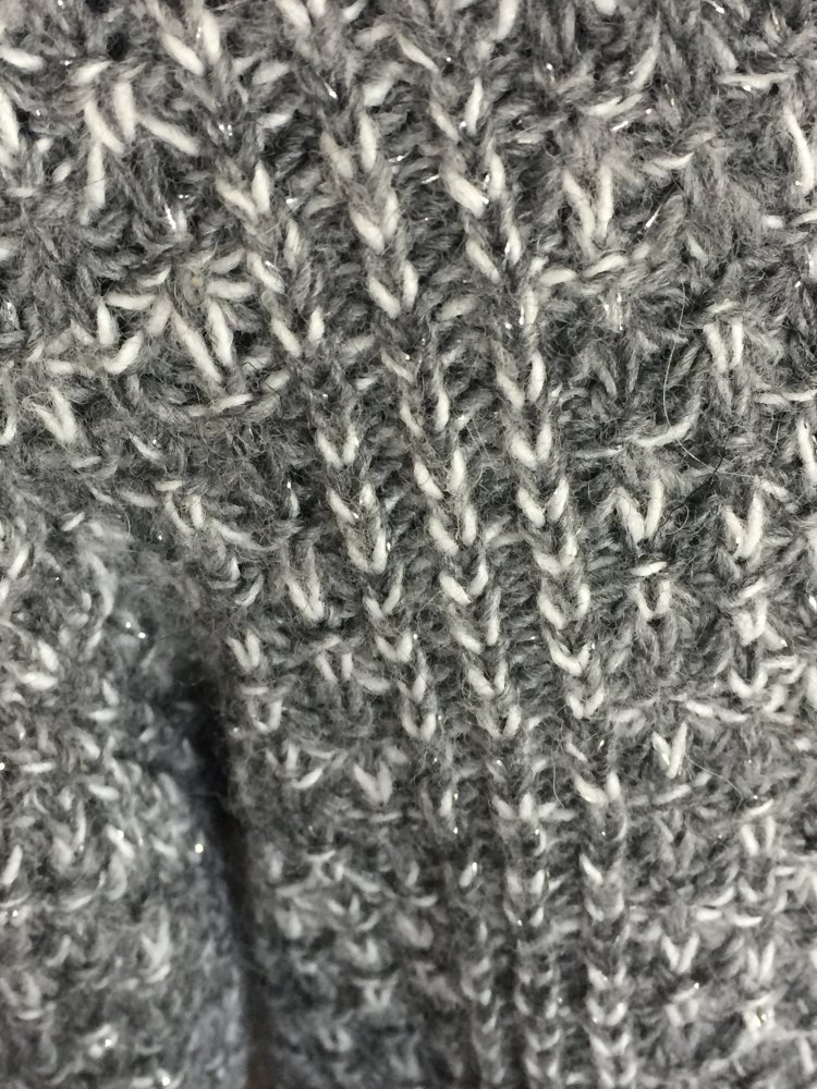 Coco Fashion Bolero Caridgan Gr.S grau weiß meliert mit Fransen, mit Silberfaden dezent durchzogen