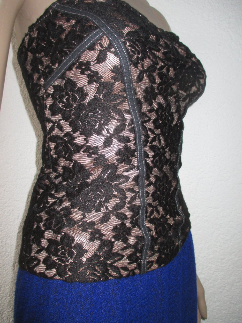 NEU * Edel * sexy * Blumen * Rosen- Blüten * Lace- Spitze * Bustier * Mieder * Corsage * Korsett 