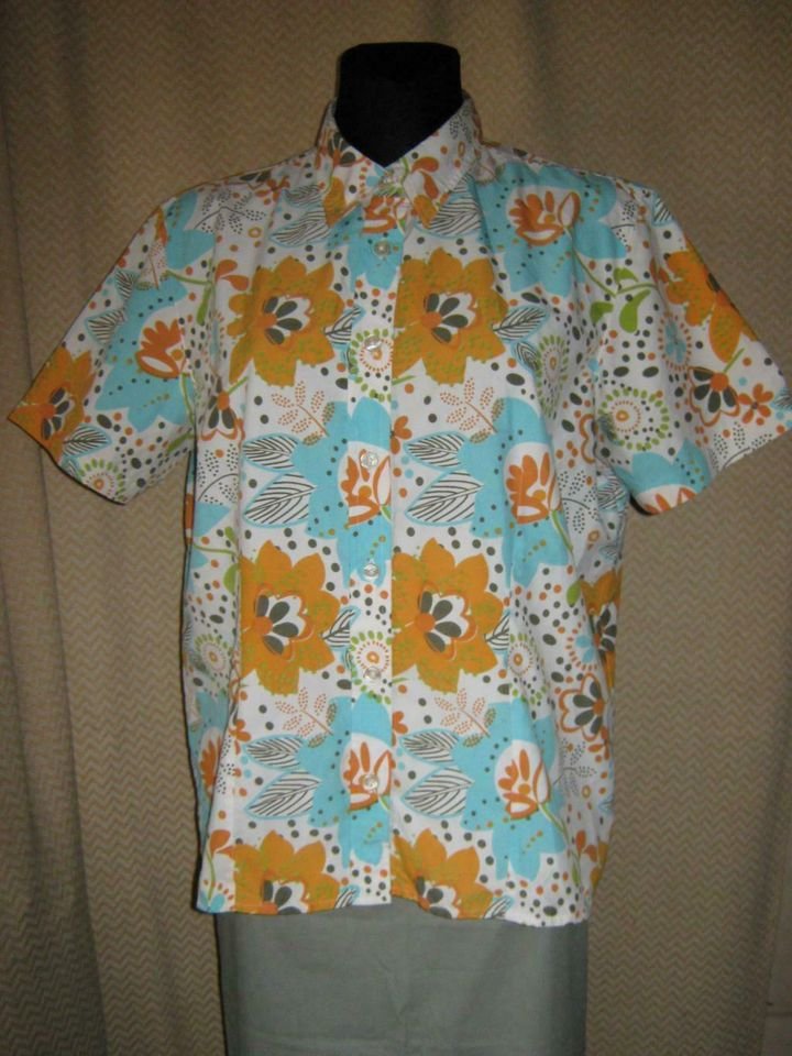  NEU * Stylisch * Retro * Blumen * Blüten * Flower Power * Hemd- Bluse 