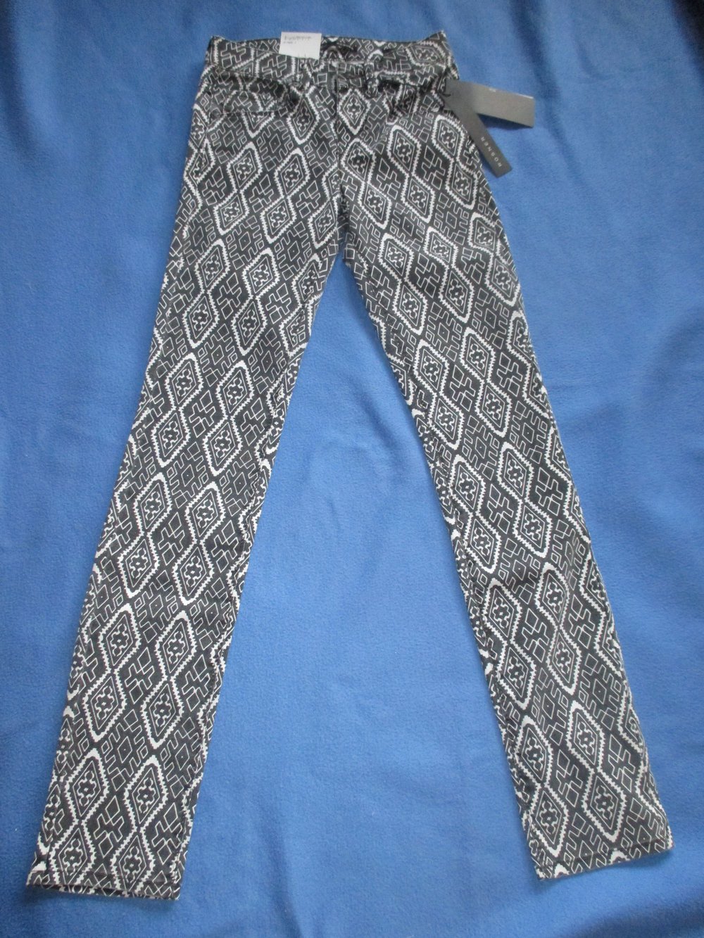 NEU mit ETIKETT * Ausgefallen * sexy * Inka * Azteken * Ethno * Boho * Röhren * Jegging * Skinny * Jeans- Hose ''ROSNER'' Gr. 34/ XS, schwarz * weiß * Black and withe *