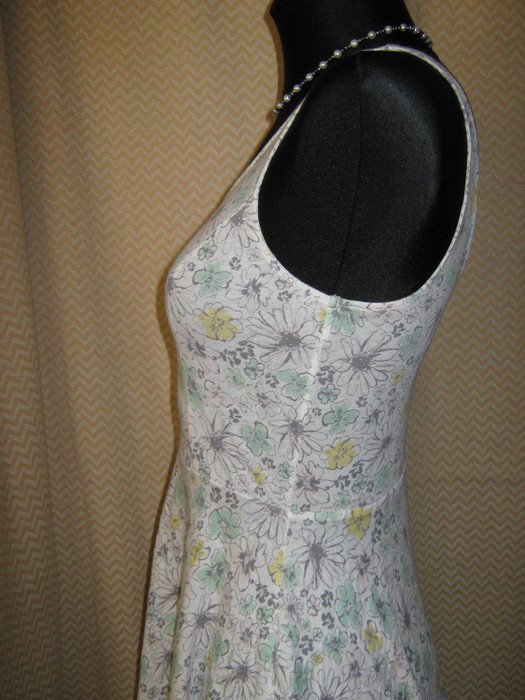  NEUw * Sexy * Flower- Power * Blumen * Blüten * Salsa- Style * Bodycon * Skater * Träger * Mini * Kleid 