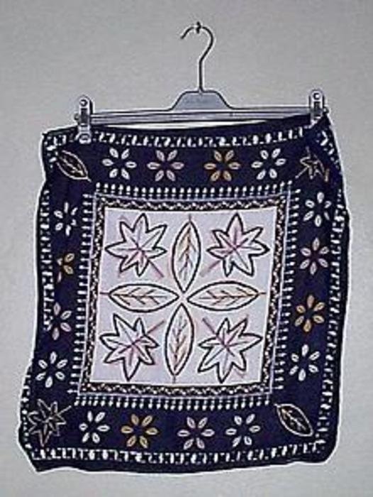 NEU * Blüten * Flower- Power * Blätter * Marine * Sailor * Navy * Maritim * Style * Nicky * Niki * Tuch * dunkel- blau * weiß *