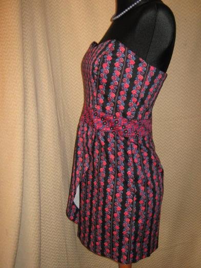 NEU * Romantik * Blumen * Blüten * Petit * Mille- Fleurs * Cocktail * Ausgeh * Bustier * Mini- Kleid 