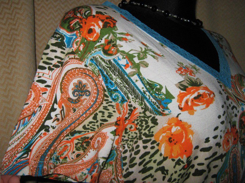 NEUw * Edel * stylisch * Original VINTAGE * Flower- Power * Rosen * Blüten * Romantik * Lace- Spitzen * DESIGNER * T- Shirt * Gr. 40- 42/ M * türkis * orange * bunt *