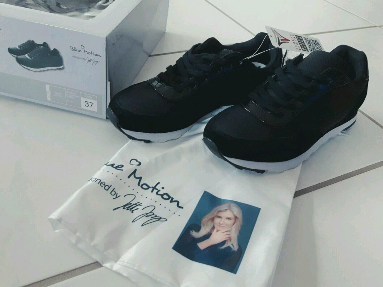 NEU und OVP * Sportiv * Freizeit * Sneaker * Schuhe 