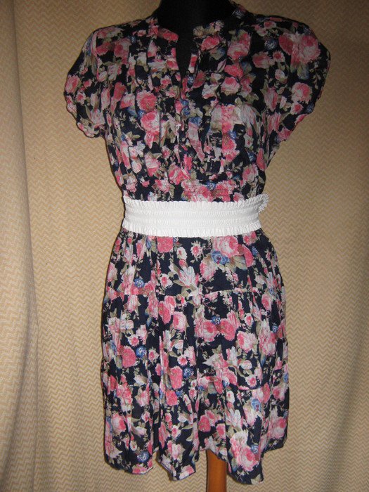 NEU * Romantik * Rosen- Blüten * Flower- Power * Rüschen * Kleid 