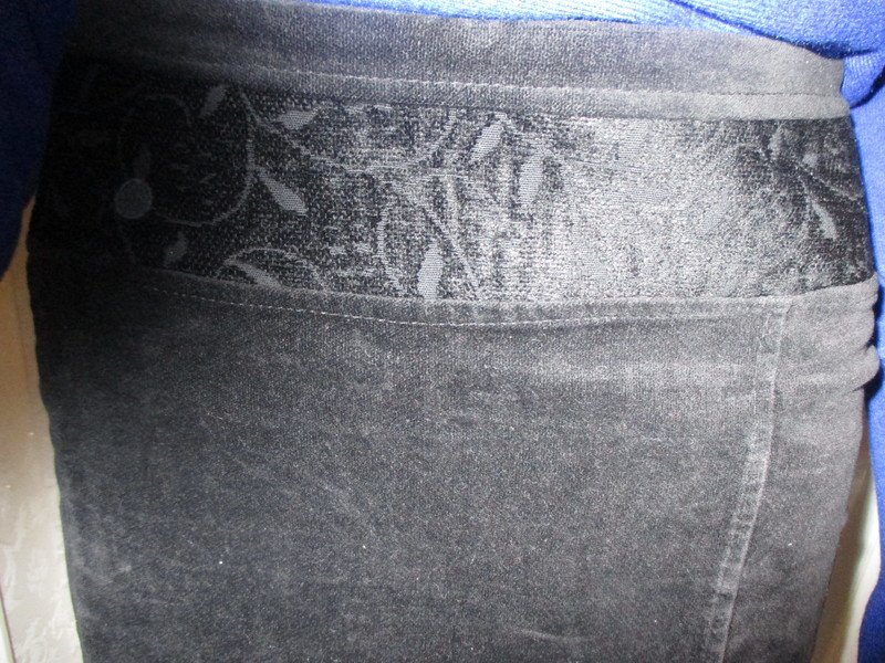 NEU * Edel * Lace- Spitzen * Stickerei * Godet * Feincord * Cordsamt * Midi * Rock 