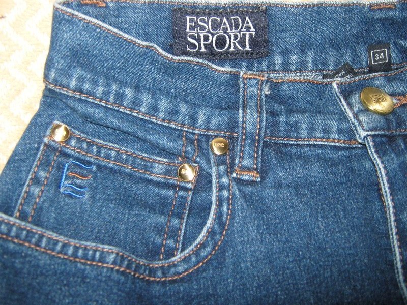 NEU mit ETIKETT * Sexy * High- Waist * Röhren * Jeans- Hose 