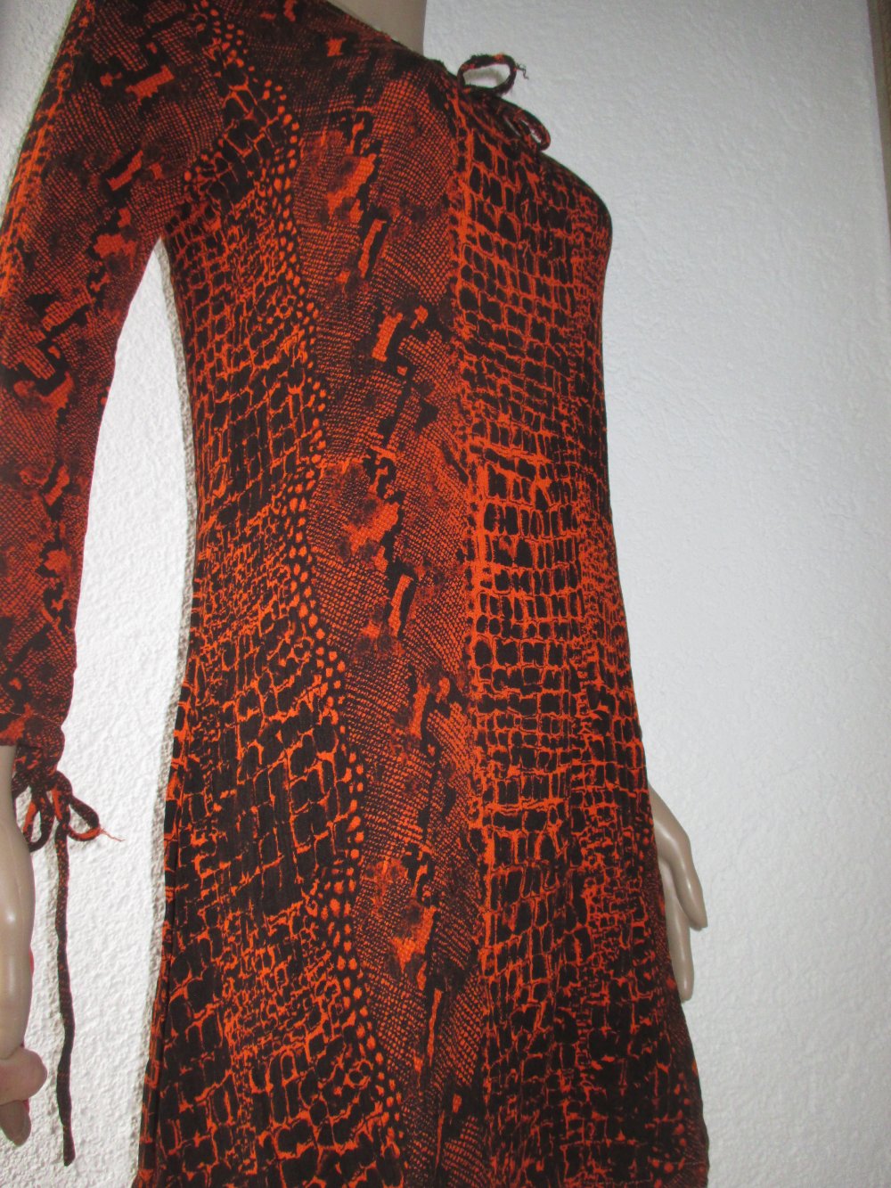 NEU * Edel * stylisch * Animal * Snake * Schlange * Seiden- Georgette * Crinkel * Knitter * Batik * Mini- Kleid 