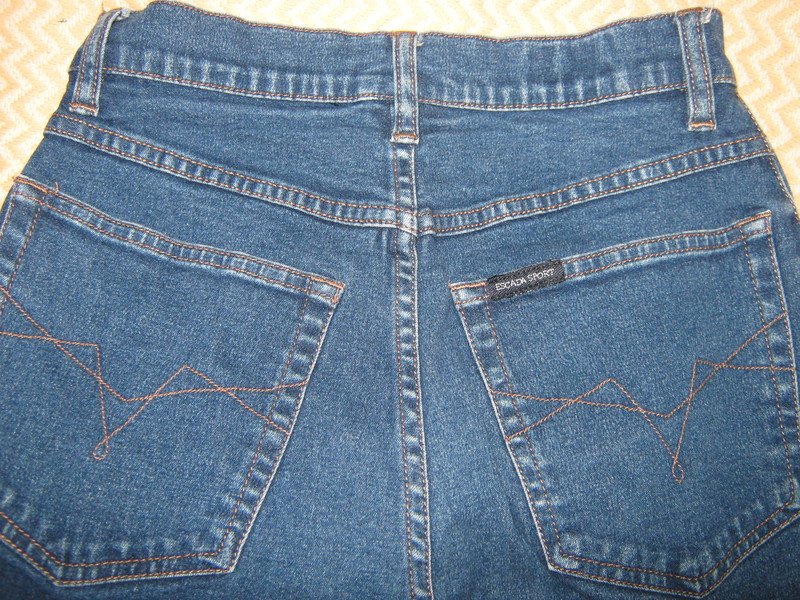 NEU mit ETIKETT * Sexy * High- Waist * Röhren * Jeans- Hose 