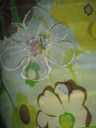 NEUw * Blüten * Blumen * Flower- Power * Festival * Hippie- Style * Glitzer- Pailletten * Seiden- Chiffon * Träger- Top * Shirt 