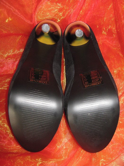 NEU und ungetragen * Ausgefallen * Plateau * High Heels * Pumps * Schuhe 