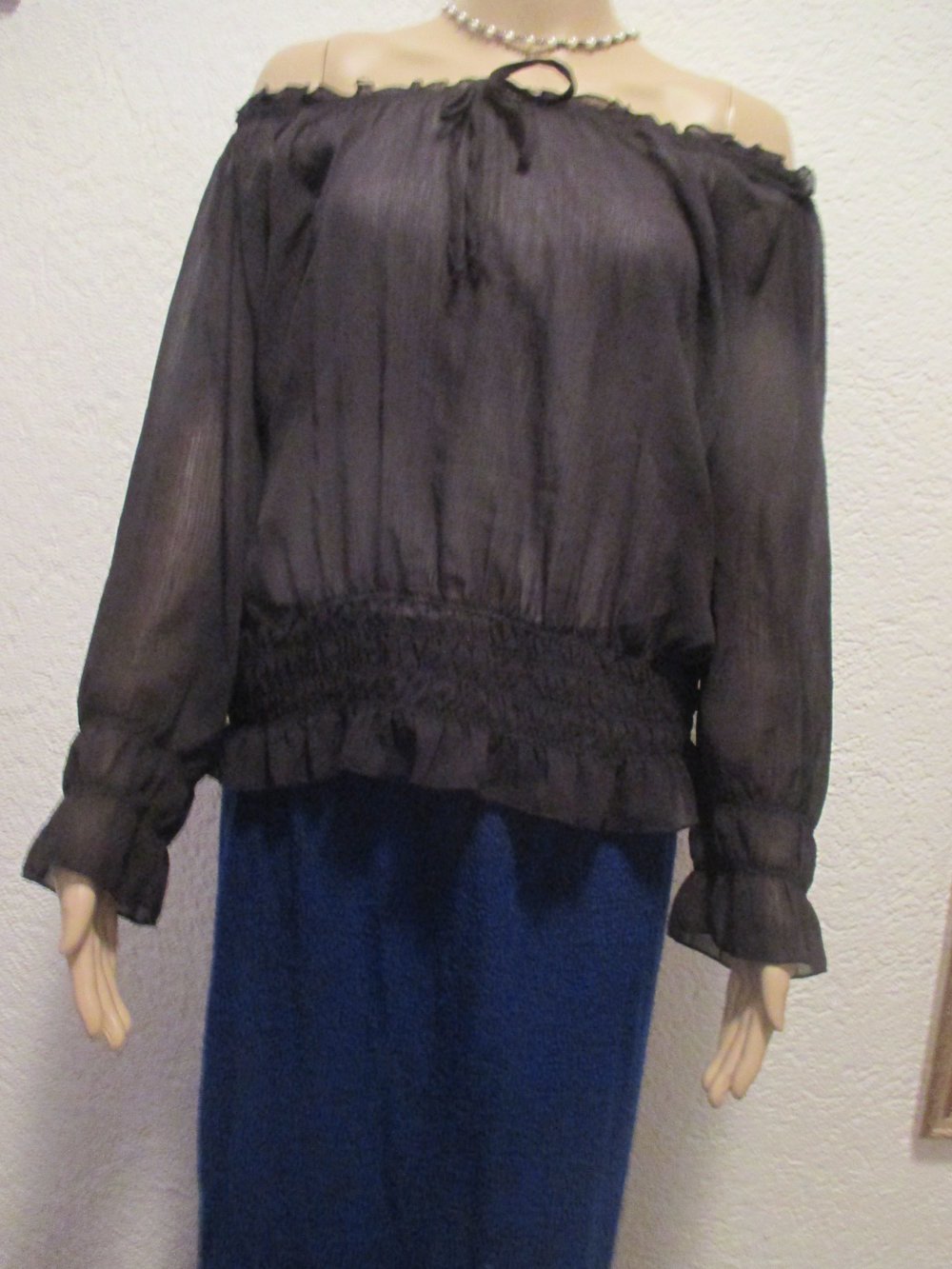 Sexy * Off Shoulder * Schulterfrei * Carmen- Ausschnitt * Seiden- Chiffon * Baby Doll * Boho- Style * DESIGNER * Bluse * Gr. 36- 38, 40/ S- M * schwarz * Gothic *