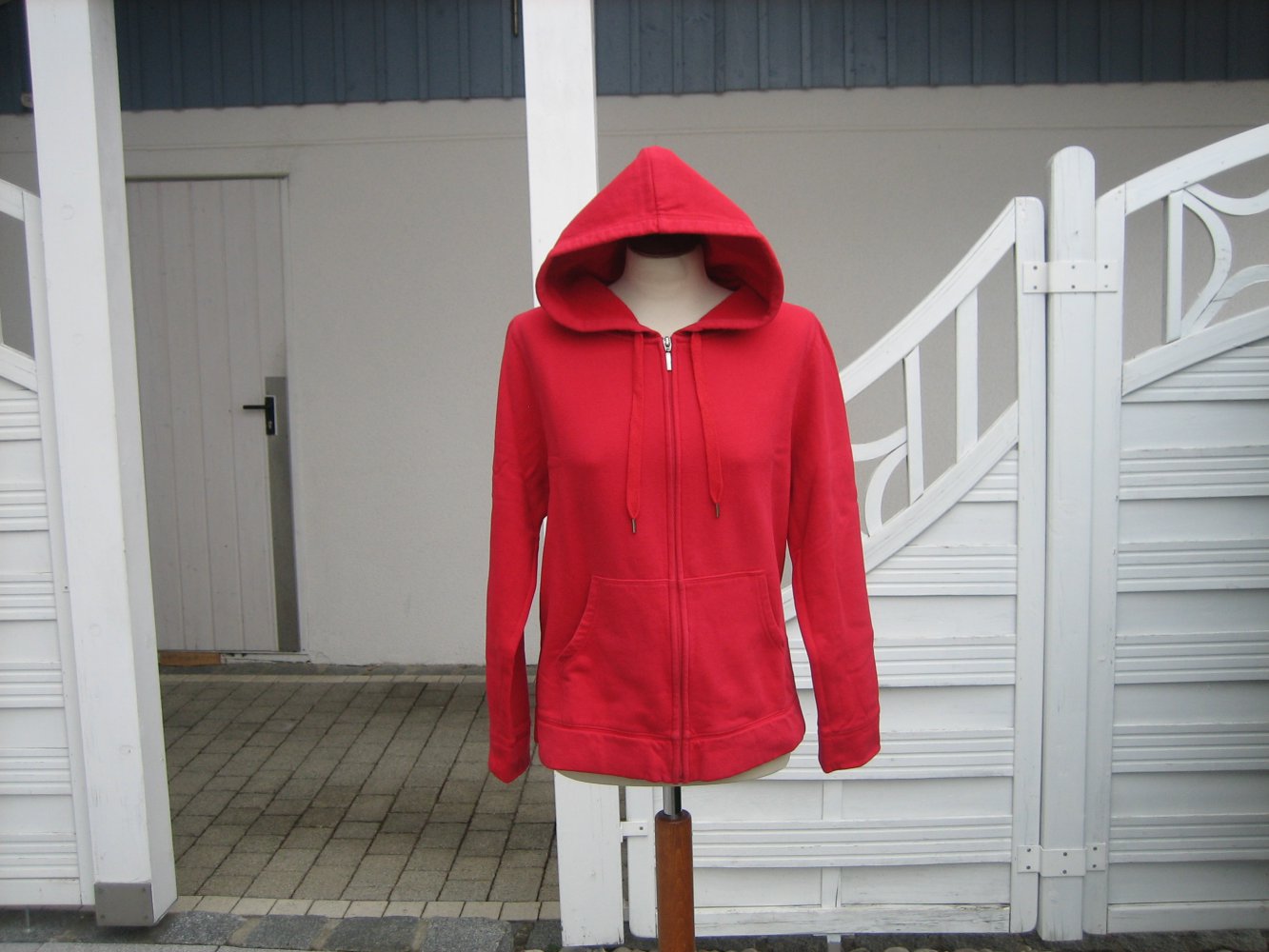 Lässig sportive Kapuzen Jacke Gr. 42 - tolles Rot - bequem - mega vielseitig!