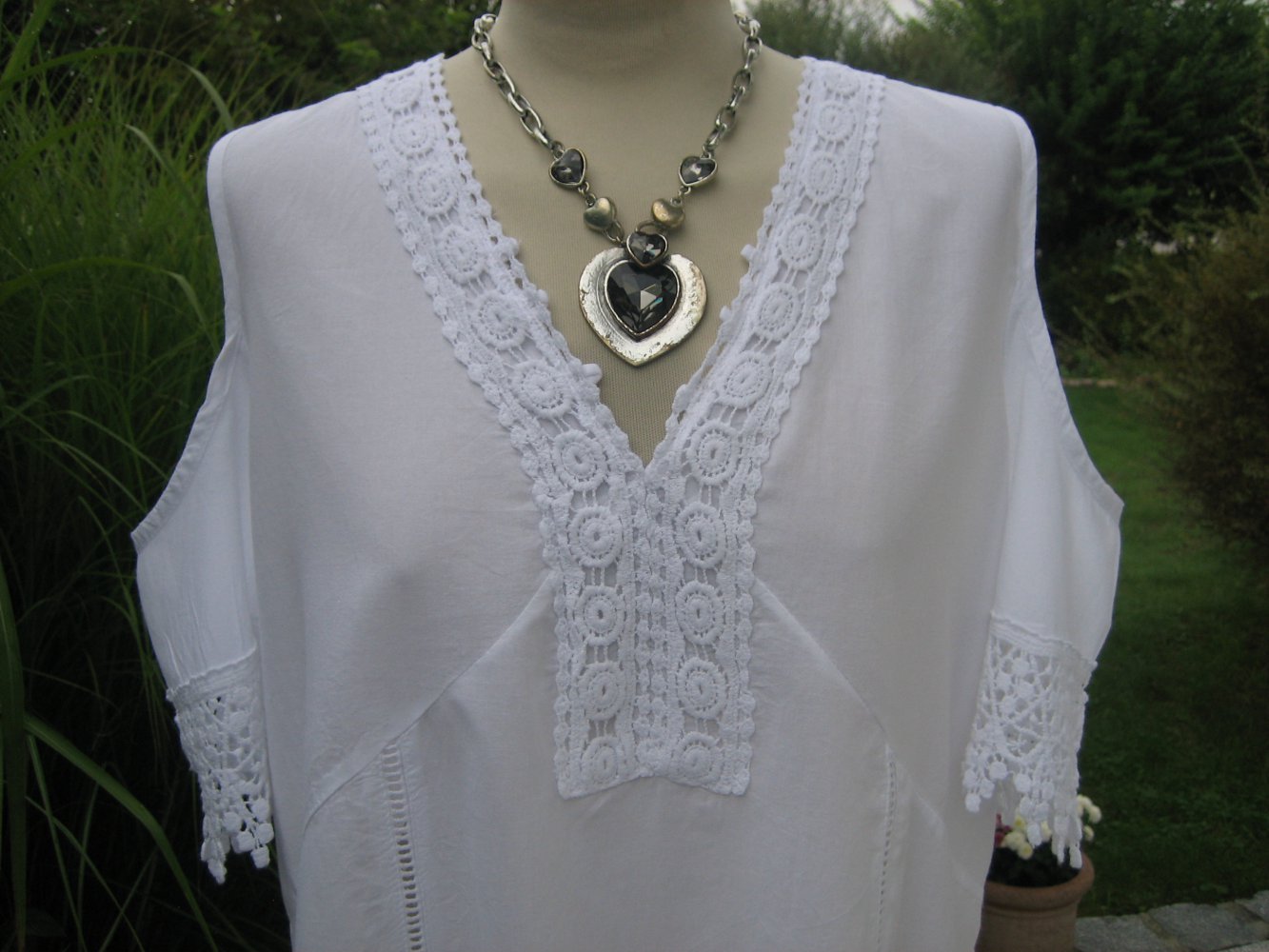 Super schöne Tunika Gr. 40/42, Schulter-Ausschnitt - vorne Spitzenabschluß - mega stark!!