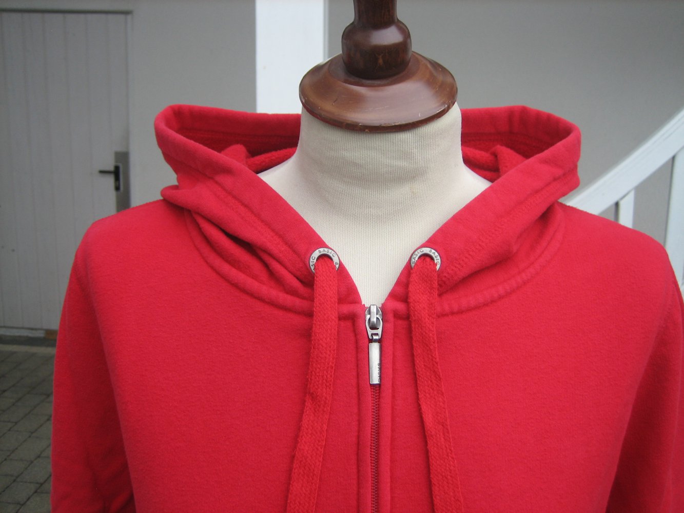 Lässig sportive Kapuzen Jacke Gr. 42 - tolles Rot - bequem - mega vielseitig!