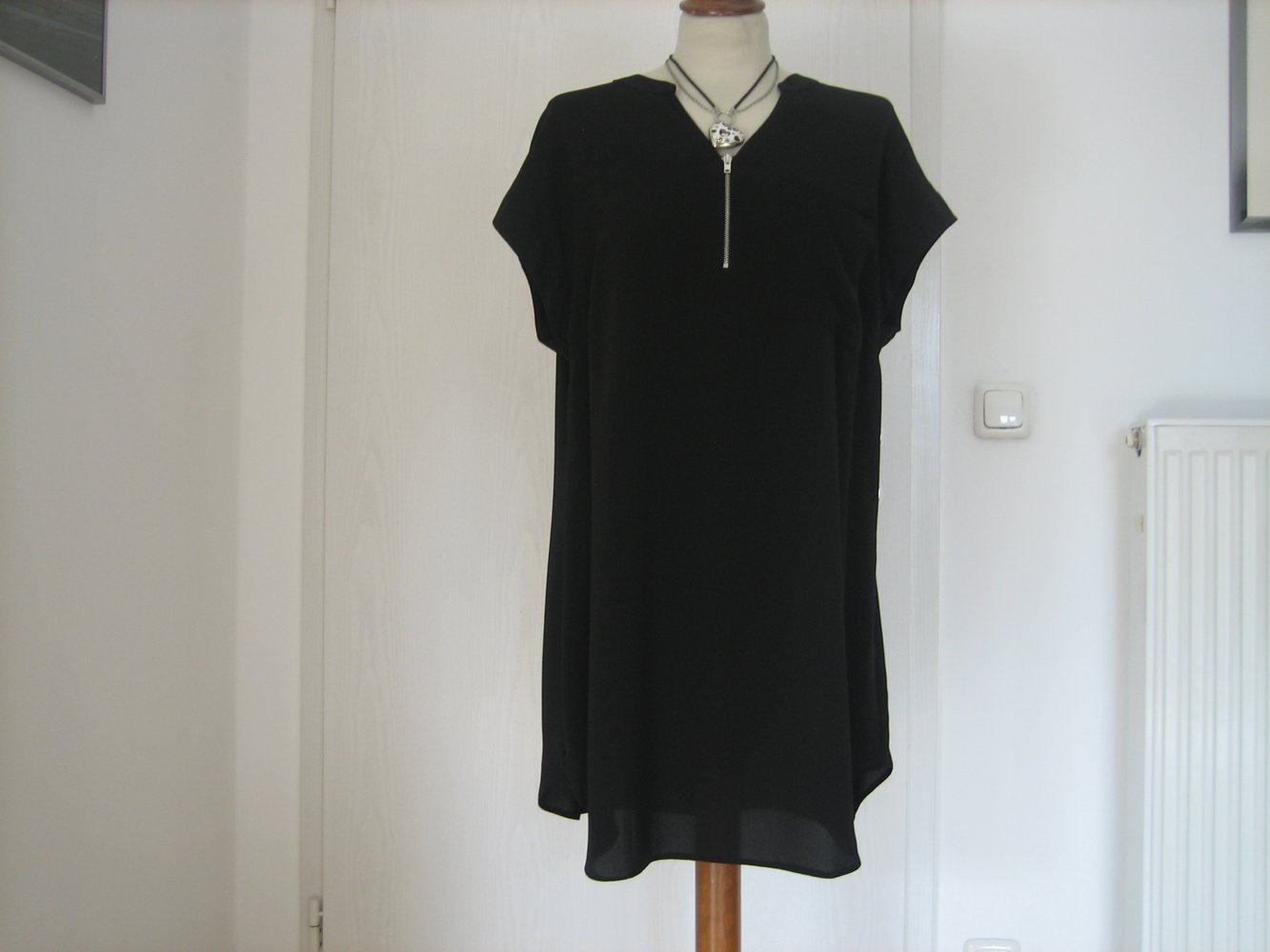 Elegante Tunika (Kleid) Gr. 42 - absolut NEU - edle fließende Qualität - vorteilhafter, lässiger Schnitt