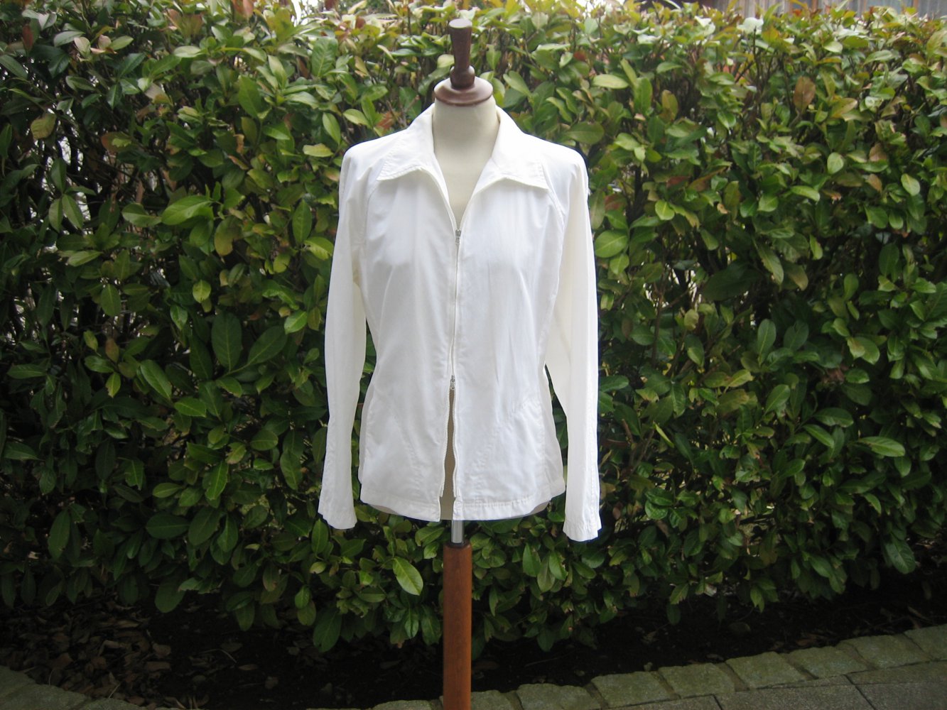 Ultraleichte Sommer-Jacke Gr. 42, absolut neuwertig - Super-Kombiteil - ideal für den Urlaub!