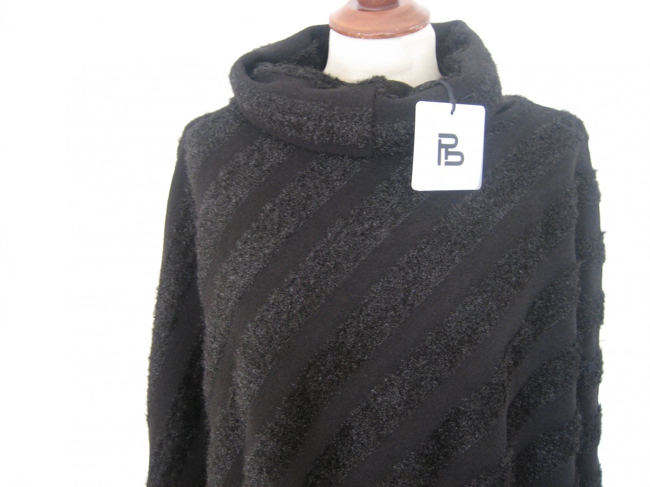 Lässig edler Poncho - one Size - NEU m. Etikett - mega schönes Kombi-Teil!