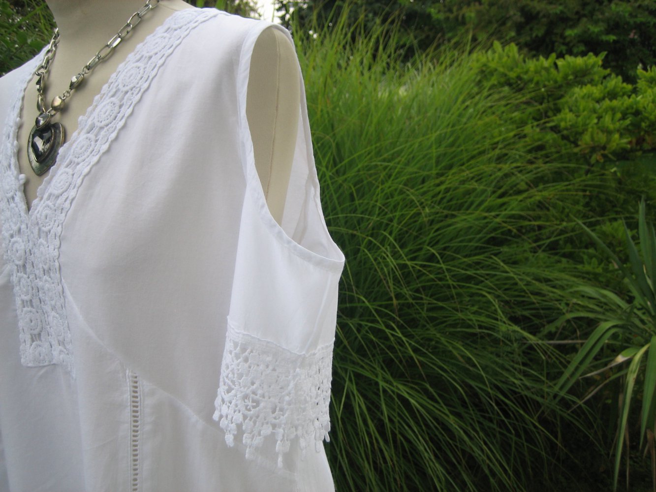 Super schöne Tunika Gr. 40/42, Schulter-Ausschnitt - vorne Spitzenabschluß - mega stark!!