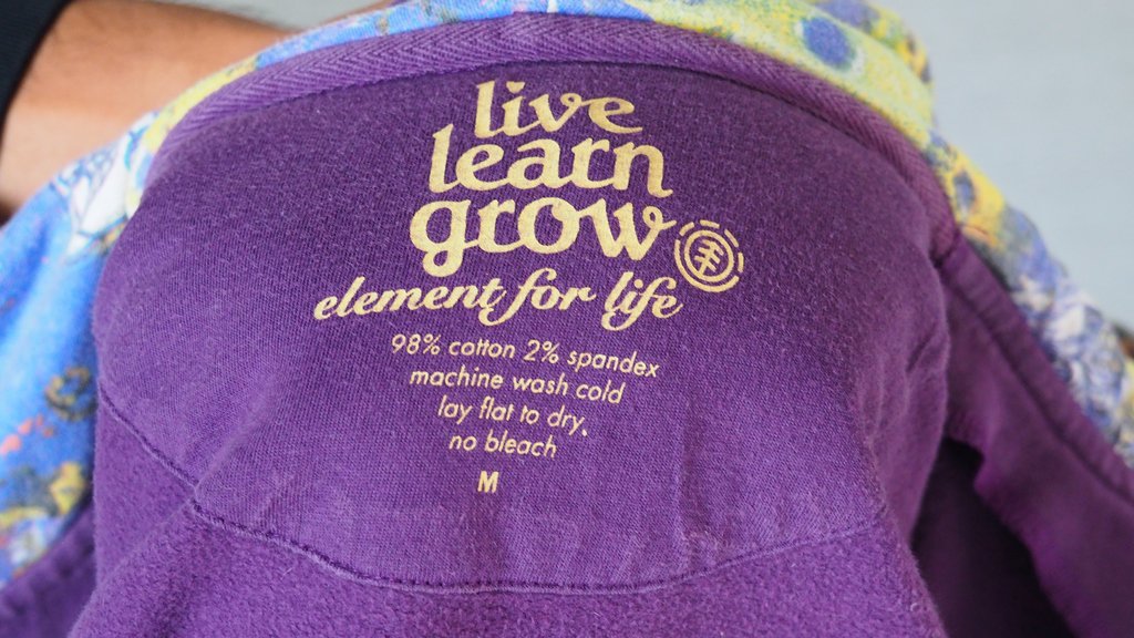 .Element Skaterhoodie Sweatjacke lila mit buntem Logo und Kapuze